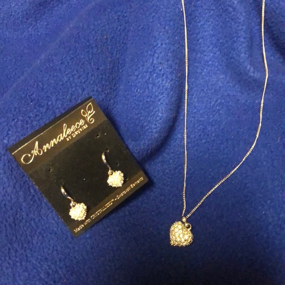 Annaleece by Devries Necklace & Earrings - Picture 2 of 8